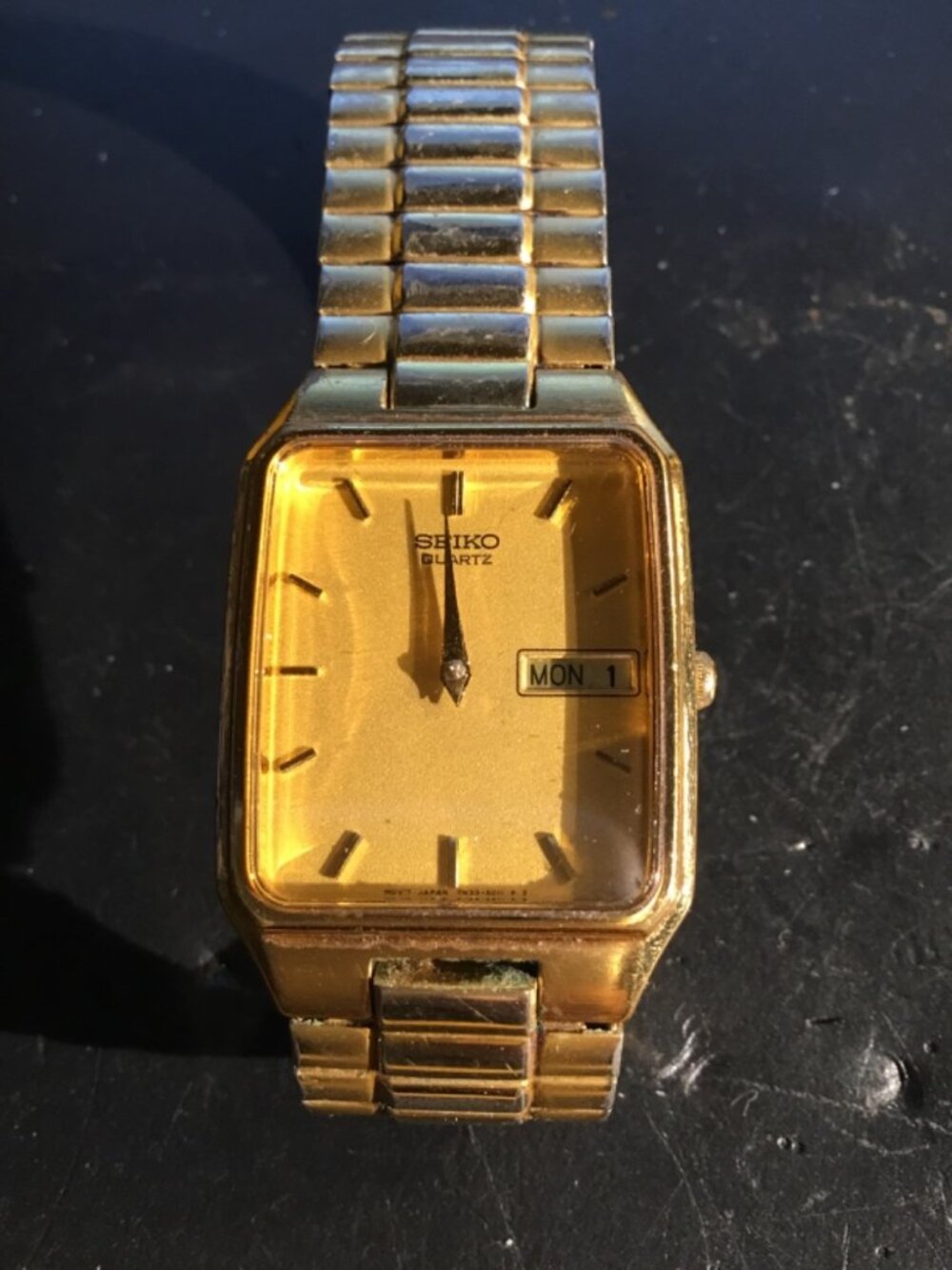 Vintage Seiko Quartz 28mm Champagne Dial 7N33-5028 For Parts/repair